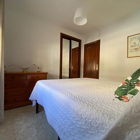 Apartamento Familiar En Barrio Reina Victoria Huelva Exterior foto